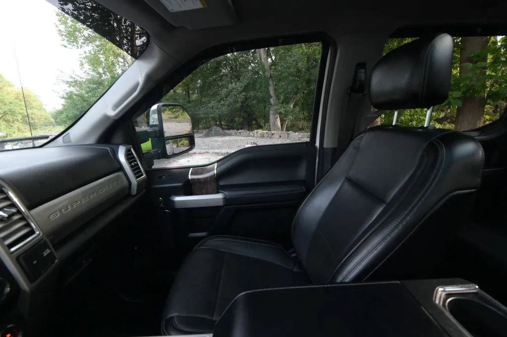 Used 2017 Ford F350 Lariat w/ Lariat Ultimate Package AWD/4WD image 36