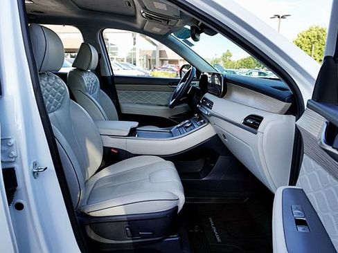 Certified 2022 Hyundai Palisade Calligraphy AWD/4WD image 11