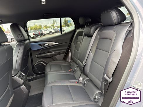 Used 2024 Chevrolet Equinox EV LT FWD image 12