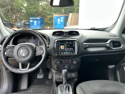 Used 2022 Jeep Renegade Latitude w/ Convenience Group image 46