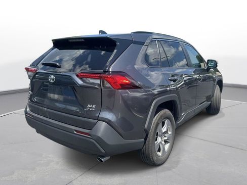 Used 2025 Toyota RAV4 XLE AWD/4WD image 6