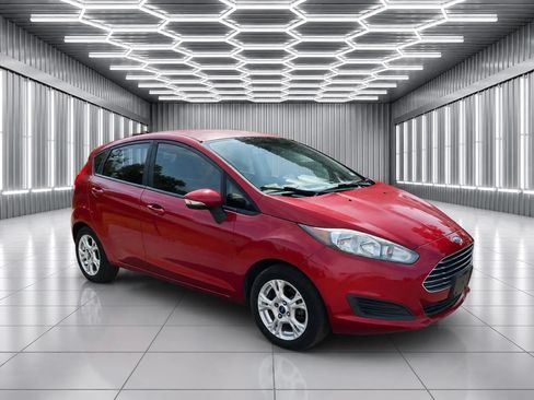Used 2014 Ford Fiesta SE FWD image 6