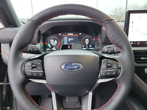 Used 2025 Ford Explorer ST-Line w/ Premium Package image 25