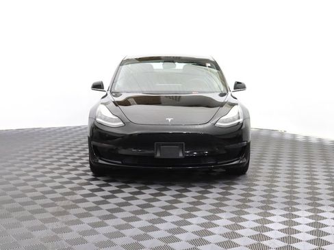Used 2019 Tesla Model 3 Standard Range RWD image 2