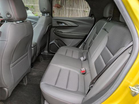 Used 2023 Chevrolet TrailBlazer RS w/ Sun and Liftgate Package AWD/4WD image 16