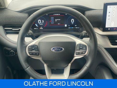 Certified 2025 Ford Explorer Active w/ Active Comfort Package AWD/4WD image 26