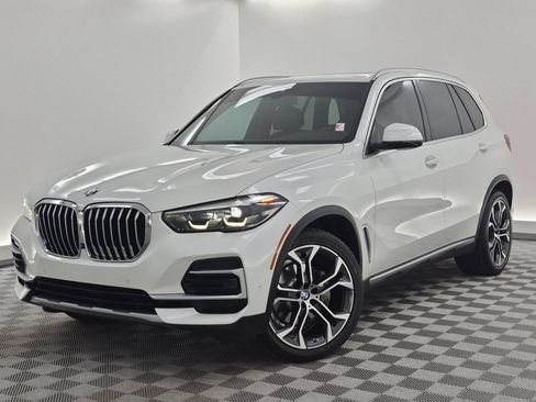 Used 2022 BMW X5 xDrive40i w/ Premium Package AWD/4WD image 1