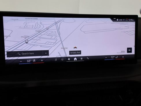 Used 2025 BMW 230i xDrive 230i xDrive w/ Premium Package image 7