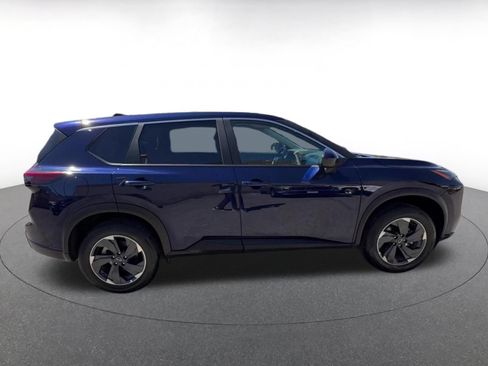 Used 2025 Nissan Rogue SV FWD image 16
