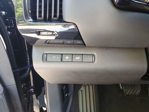 New 2026 Nissan Pathfinder SV FWD image 21
