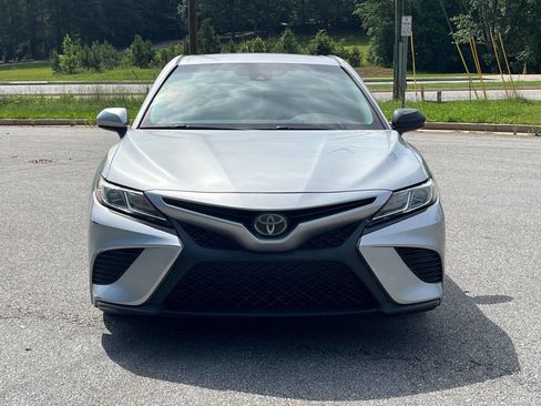 Used 2018 Toyota Camry SE FWD image 4