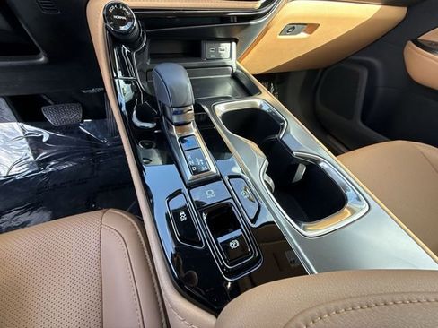 Used 2025 Lexus NX 250 FWD w/ Towing Package (2000 Lbs) image 21