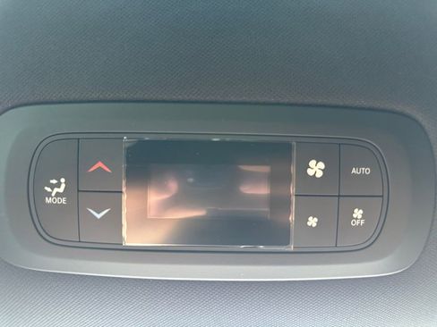 New 2026 Chrysler Pacifica Select FWD image 16