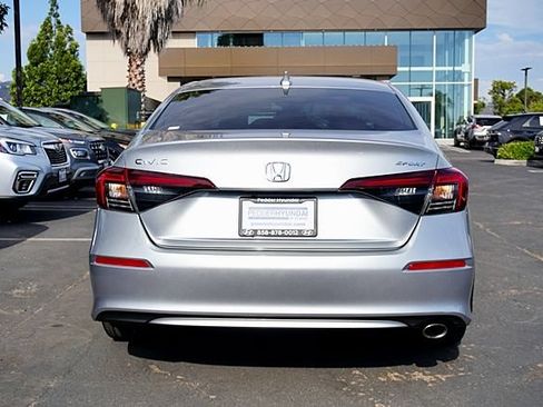 Used 2025 Honda Civic Sport image 9