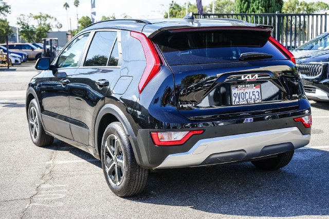 Certified 2025 Kia Niro EX FWD image 7
