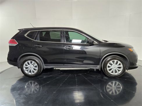 Used 2016 Nissan Rogue S image 7