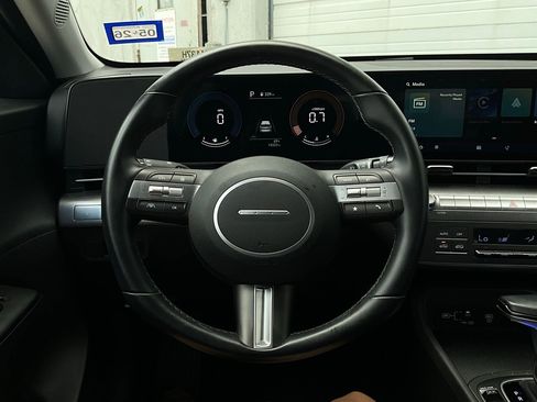 Used 2025 Hyundai Kona SEL image 33