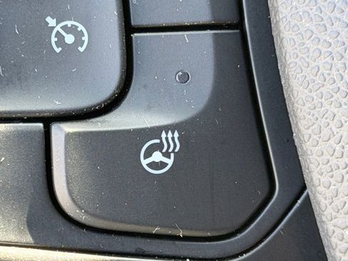 Used 2024 Buick Envista Sport Touring w/ Convenience I Package FWD image 23
