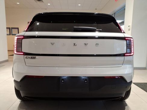 New 2026 Volvo EX30 Ultra image 3