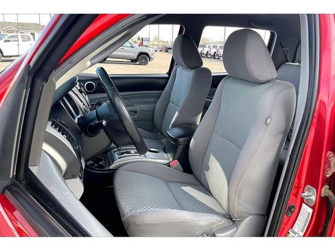 Used 2013 Toyota Tacoma 4x4 Double Cab w/ SR5 Pkg image 26