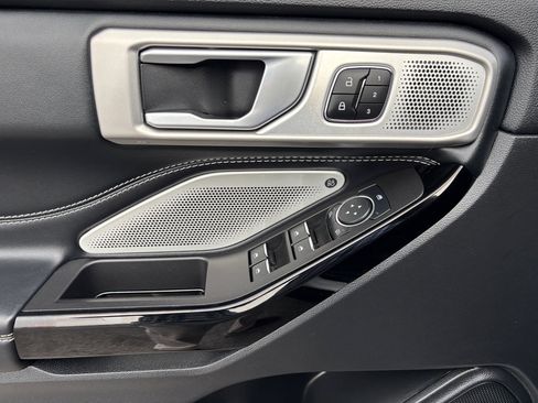 Used 2023 Ford Explorer ST w/ Equipment Group 401A image 9