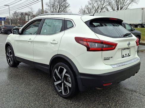 Used 2022 Nissan Rogue Sport SL image 5