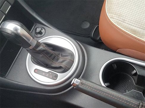 Used 2015 Volkswagen Beetle 1.8T Classic image 18