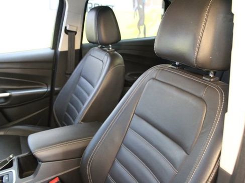 Used 2017 Ford Escape Titanium w/ Equipment Group 301A FWD image 18