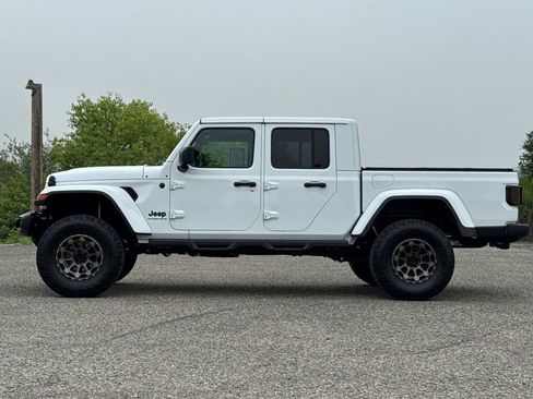 Used 2025 Jeep Gladiator Sport AWD/4WD image 7