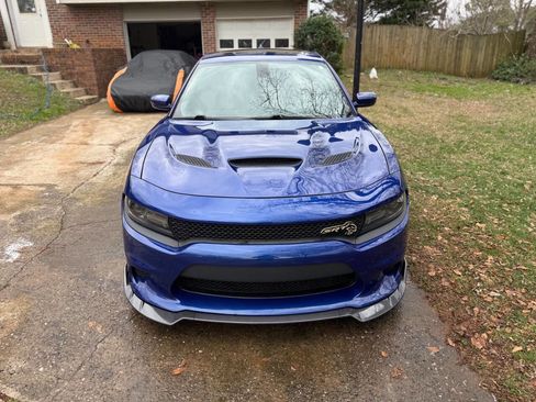 Used 2018 Dodge Charger SRT Hellcat w/ Harman/Kardon Audio Group image 5