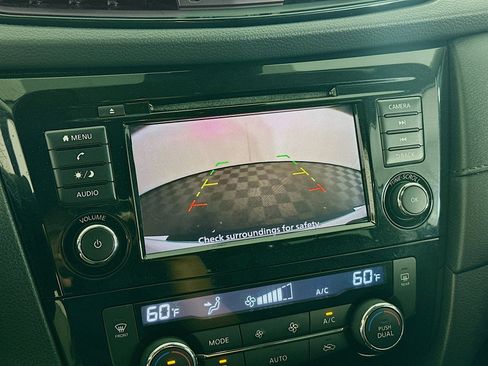 Used 2019 Nissan Rogue SV FWD image 22