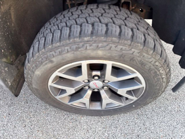 Used 2015 GMC Sierra 1500 SLE w/ All-Terrain Package AWD/4WD image 8