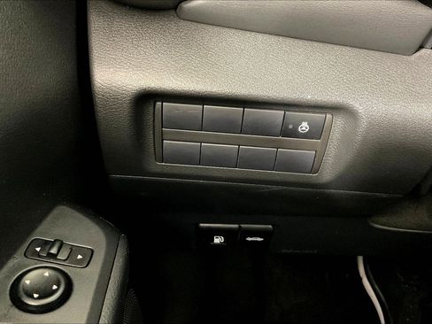 Used 2024 Nissan Kicks SR w/ SR Premium Package FWD image 15