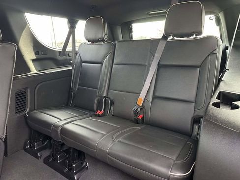 Used 2024 GMC Yukon XL SLT image 14