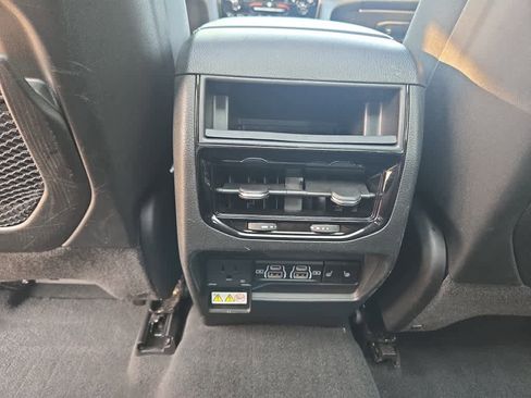 Used 2023 Jeep Grand Cherokee 4WD 4xe image 33