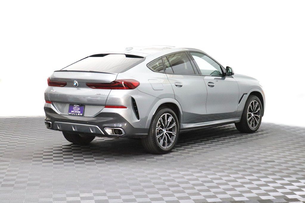 Used 2026 BMW X6 xDrive40i w/ Executive Package AWD/4WD image 8