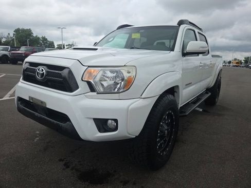 Used 2014 Toyota Tacoma 4x4 Double Cab image 3