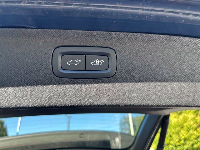 Used 2024 Volvo XC90 B6 Plus w/ Protection Package Premier AWD/4WD image 19