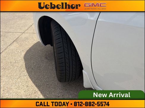 Used 2025 Nissan Versa SV w/ Trunk Package FWD image 18