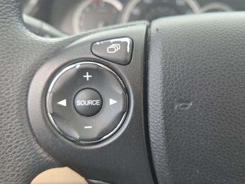 Used 2013 Honda Accord LX image 22