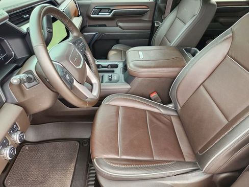 Used 2024 GMC Sierra 2500 Denali w/ Denali Reserve Package image 9