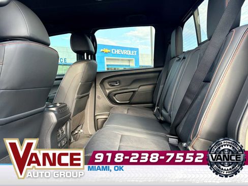 Used 2024 Nissan Titan PRO-4X image 14