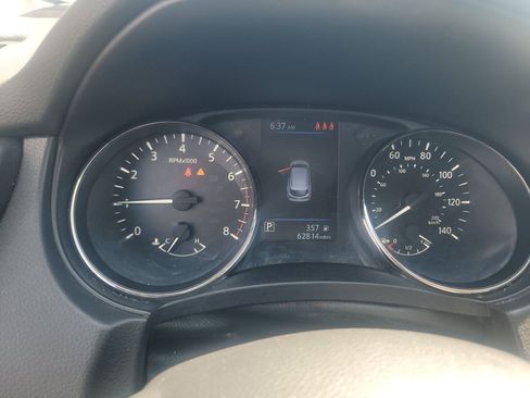 Used 2020 Nissan Rogue Sport S image 13