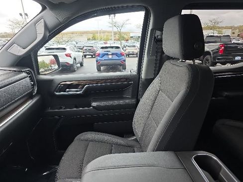 Used 2024 Chevrolet Silverado 1500 LT AWD/4WD image 24