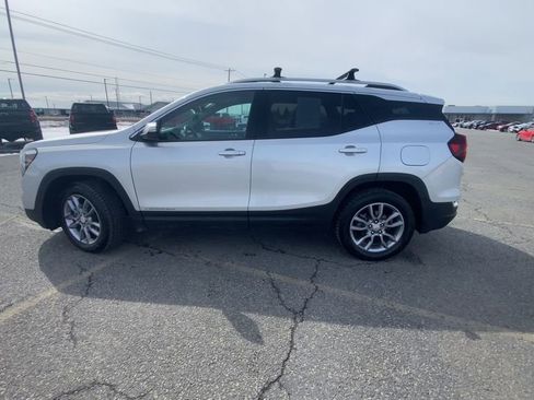 Certified 2022 GMC Terrain SLT w/ Tech Package AWD/4WD image 5
