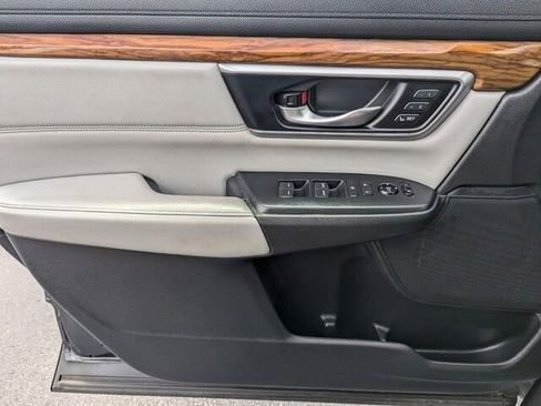 Used 2018 Honda CR-V Touring image 24