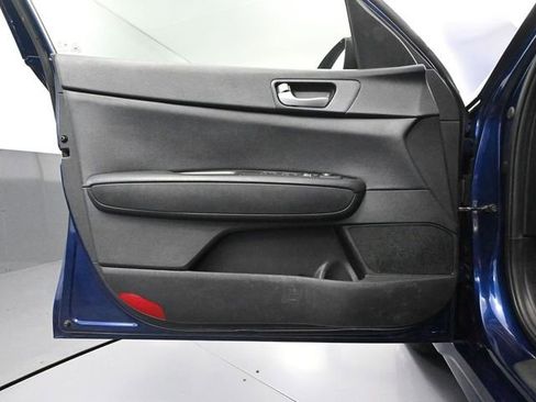 Used 2020 Kia Optima LX image 18