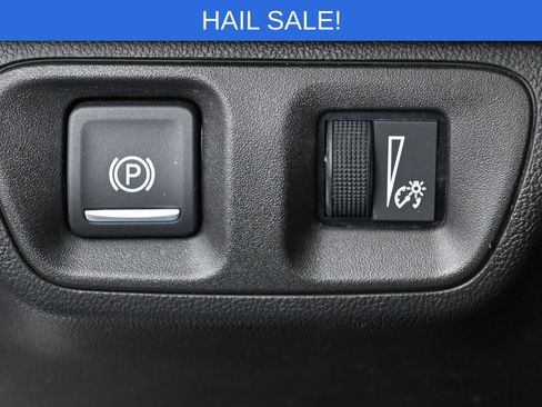 Used 2018 GMC Acadia SLT image 16