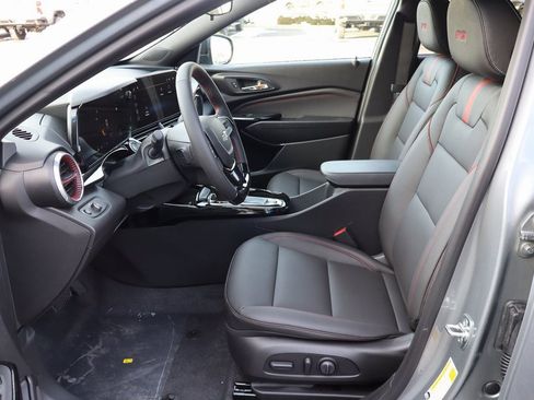 New 2026 Chevrolet Trax RS image 4