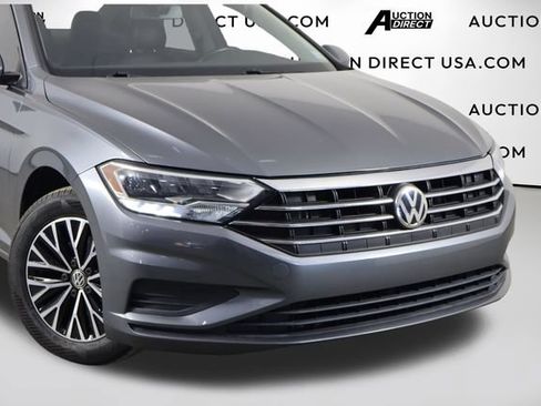 Used 2019 Volkswagen Jetta SE FWD image 45